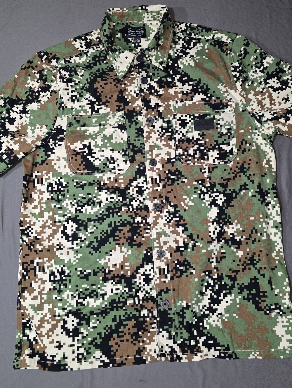 Dogg Supply by Snoop Dogg Mens L Army Digital Camo Button Up Shirt Hip Hop